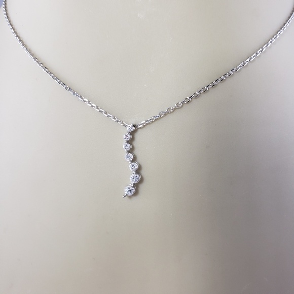 Vintage 14 Karat White Gold and Graduated Diamond Pendant Necklace #13728 - Picture 8 of 8